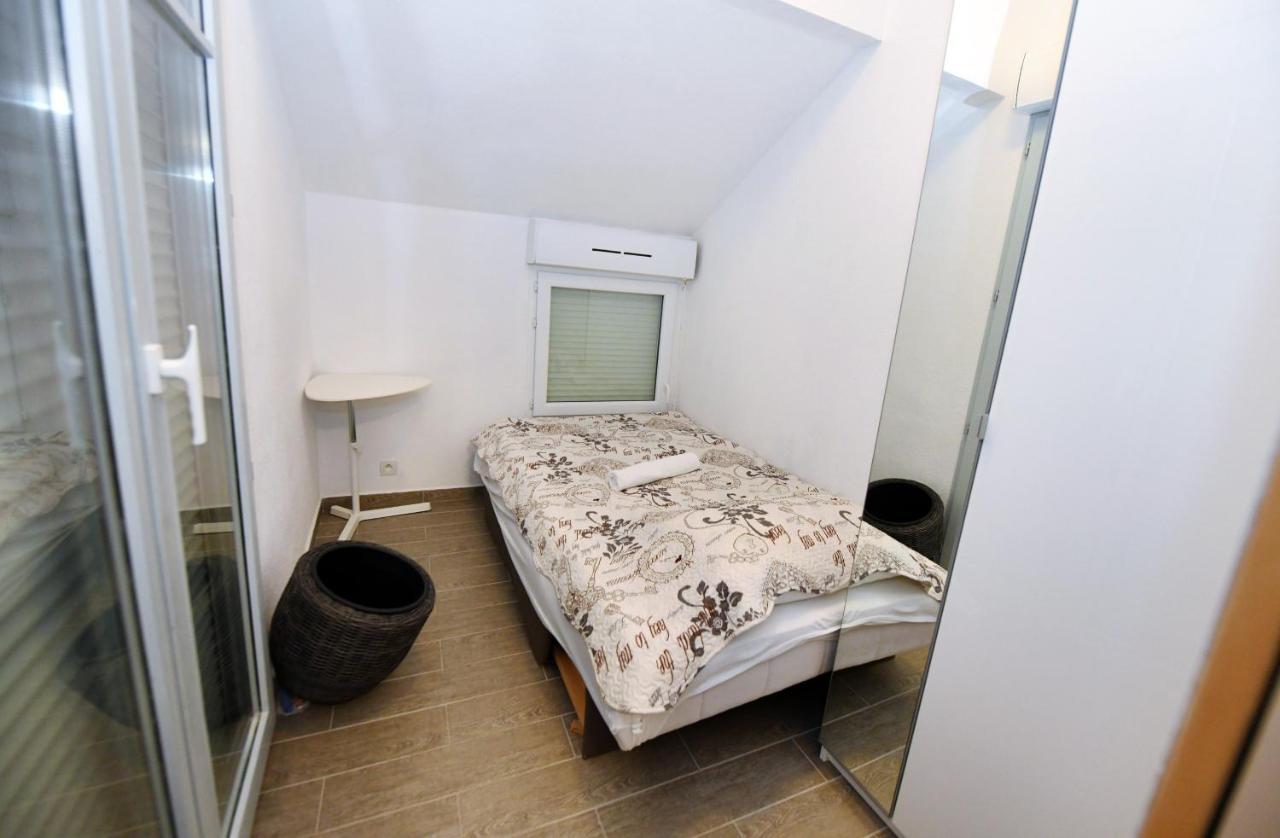 Apartmani Ivan V Relax Vodice Exteriör bild